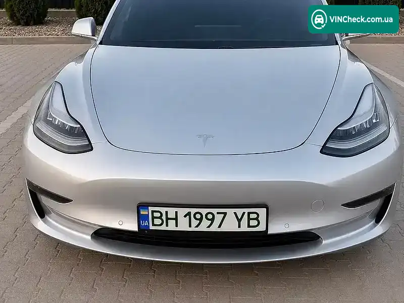Tesla Model 3 2018, фото з оголошення 2 з 12, VIN 5YJ3E1EA8JF095349