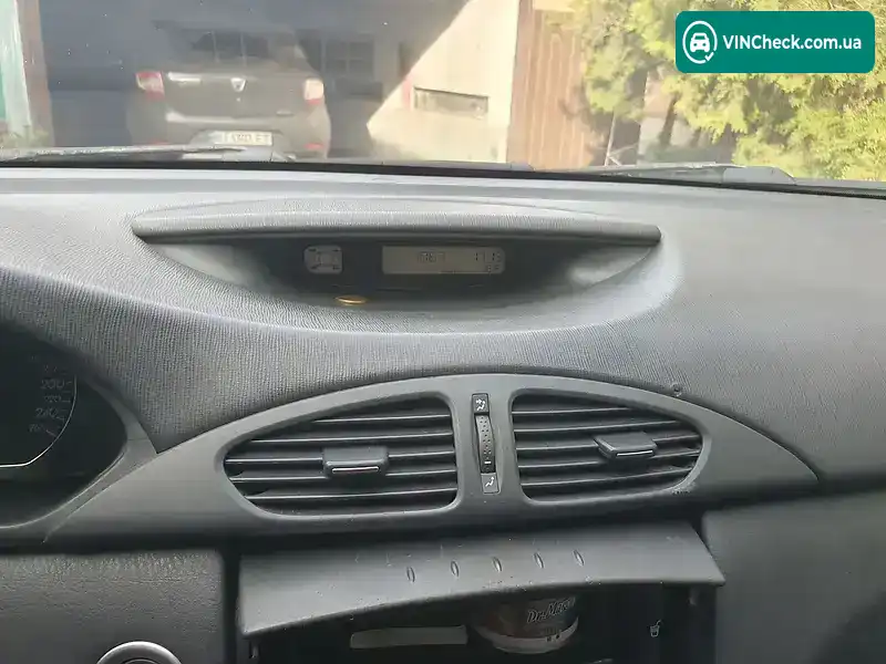 Renault Laguna 2002, фото з оголошення 2 з 20, VIN VF1KG0N0526764686
