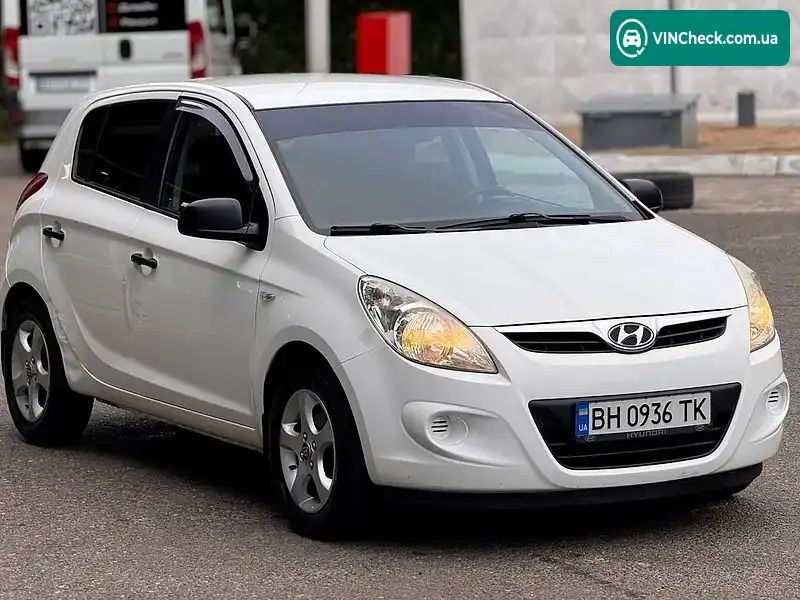 Hyundai i20 2010, фото з оголошення 2 з 20, VIN MALBA51BAAM172576