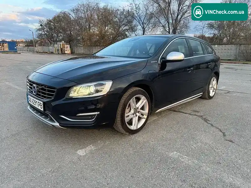 Volvo V60 2015, фото з оголошення 2 з 20, VIN YV1GWAA50F1257451