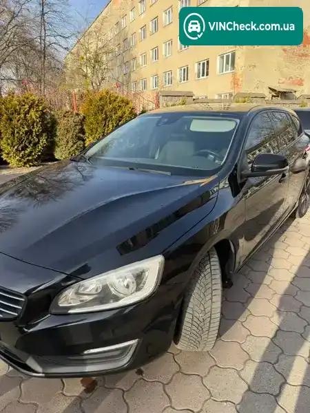 Volvo V60 2015, фото з оголошення 2 з 14, VIN YV1FW848BF1266601