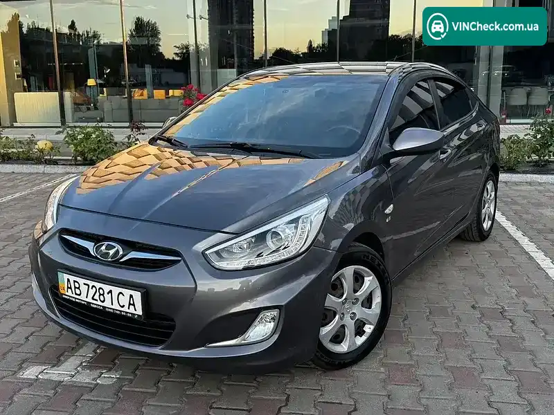 Hyundai Accent 2013, фото з оголошення 2 з 20, VIN Z94CU41DBDR266828