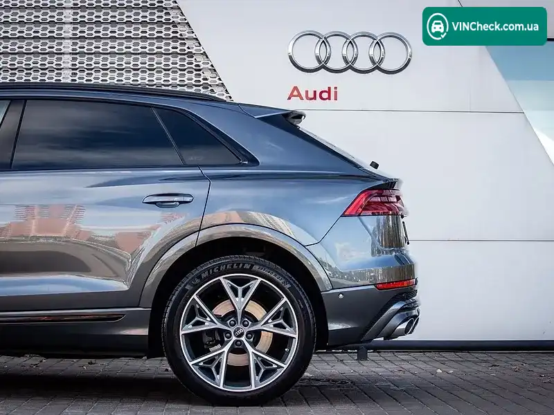 Audi SQ8 2023, фото з оголошення 2 з 20, VIN WAUZZZF1XPD040703