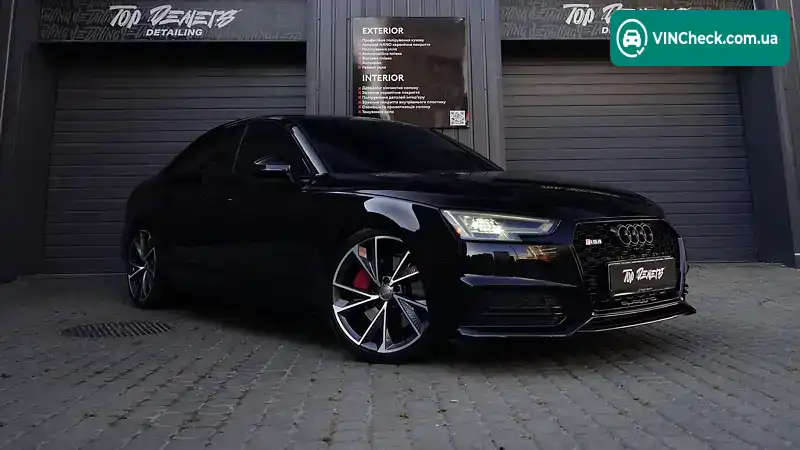 Audi A4 2018, фото з оголошення 2 з 20, VIN WAUENAF48JA140152