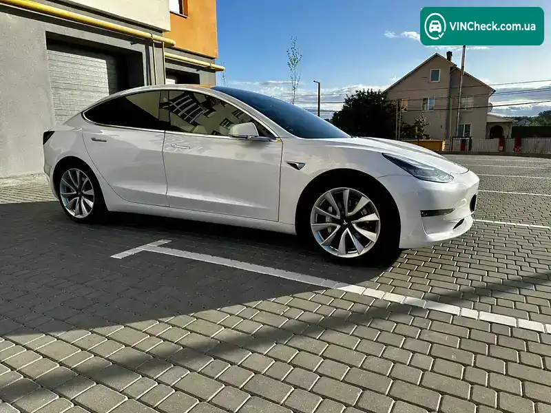 Tesla Model 3 2019, фото з оголошення 2 з 20, VIN 5YJ3E1EB8KF448229