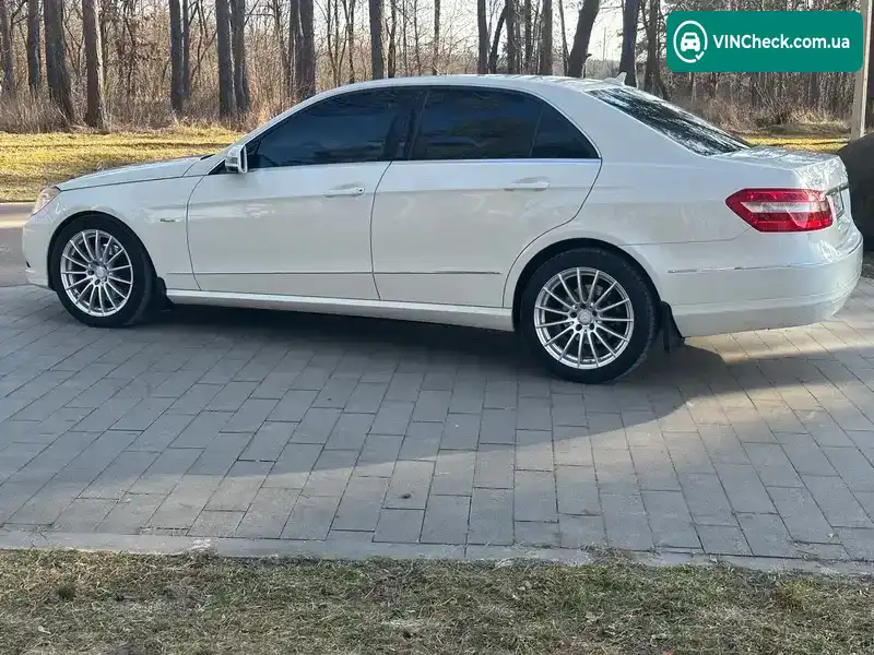 Mercedes-Benz E-Class 2011, фото з оголошення 2 з 21, VIN WDD2120031A391975