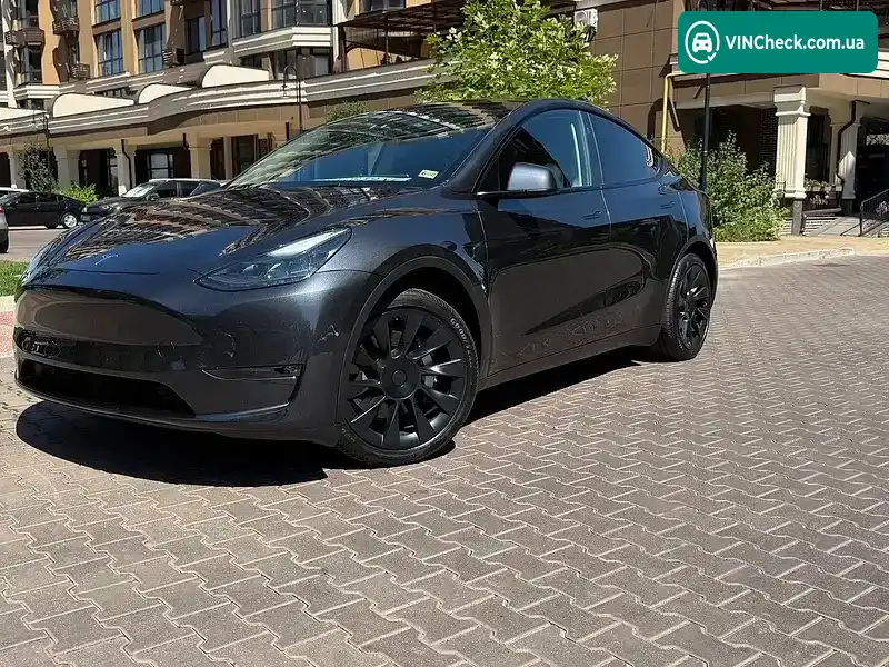 Tesla Model Y 2024, фото з оголошення 2 з 20, VIN 7SAYGAEE8RF085941