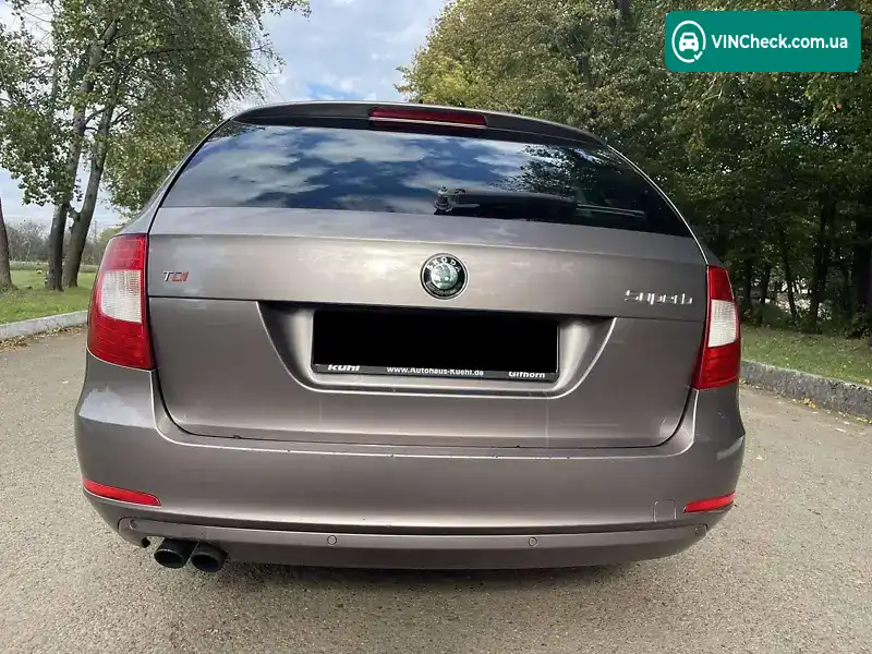 Skoda Superb 2010, фото з оголошення 1 з 20, VIN TMBJF73T8A9930619