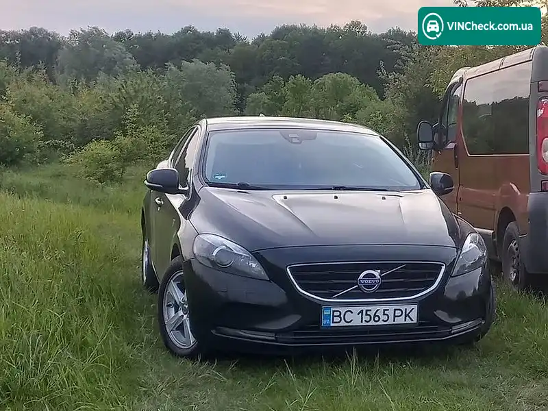 Volvo V40 2015, фото з оголошення 1 з 13, VIN YV1MV7431G2295557