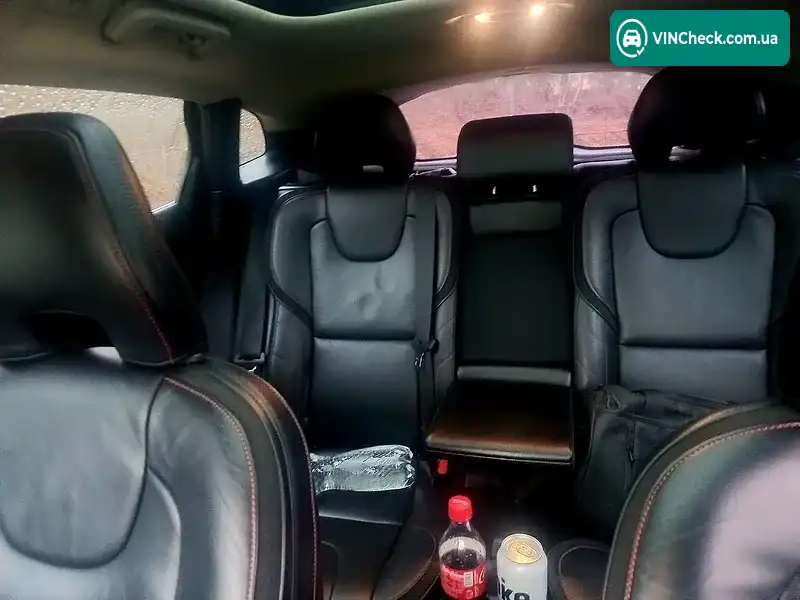 Volvo V40 2015, фото з оголошення 2 з 13, VIN YV1MV7431G2295557