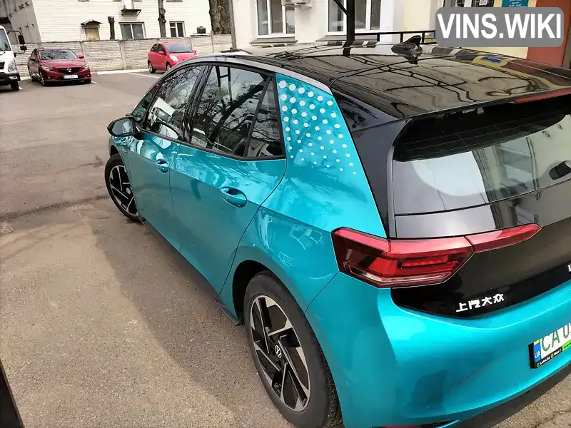 Volkswagen ID.3 2023, фото з оголошення 2 з 11, VIN LSVFB6E97P2042871