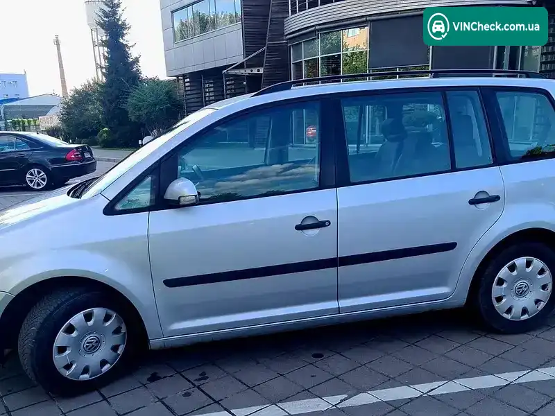 Volkswagen Touran 2003, фото з оголошення 2 з 20, VIN WVGZZZ1TZ4W032814