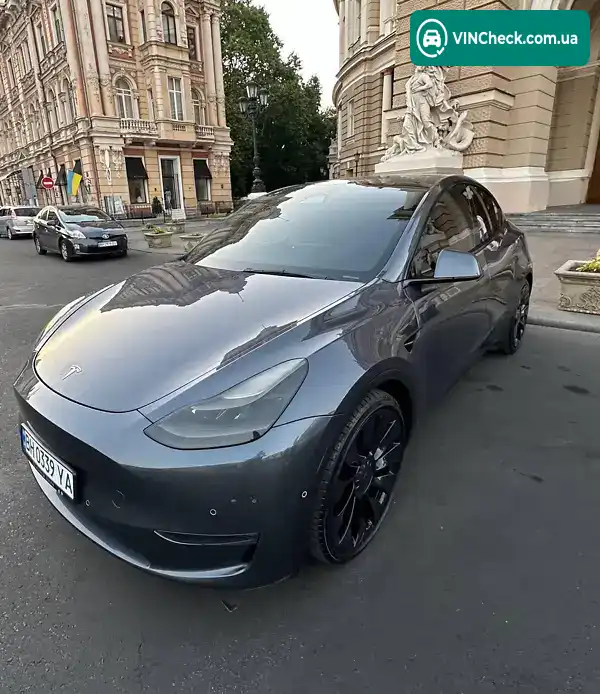 Tesla Model Y 2022, фото з оголошення 2 з 18, VIN 7SAYGDEF4PF582394