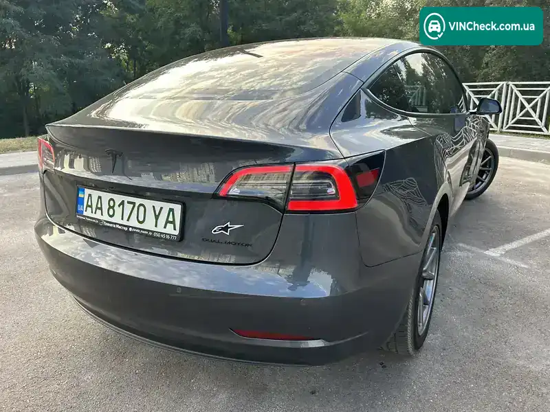 Tesla Model 3 2018, фото з оголошення 2 з 17, VIN 5YJ3E1EB6JF066490