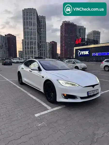 Tesla Model S 2018, фото з оголошення 2 з 8, VIN 5YJSA1E23JF258473