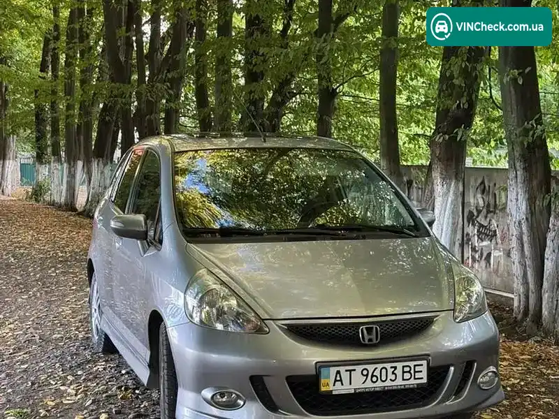 Honda Jazz 2005, фото з оголошення 2 з 8, VIN JHMGD18905S231765