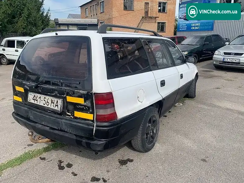 Opel Astra 1995, фото з оголошення 2 з 6, VIN W0L00005152699326