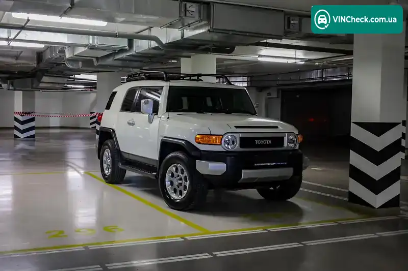 Toyota FJ Cruiser 2012, фото з оголошення 1 з 20, VIN JTEBU4BF7CK137902