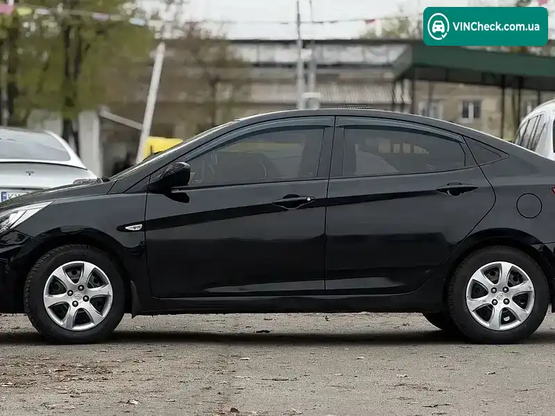 Hyundai Accent 2018, фото з оголошення 2 з 18, VIN KMHCT41BAJU400306