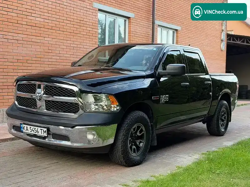Dodge RAM 1500 2019, фото з оголошення 2 з 20, VIN 1C6RR7KM1KS707645