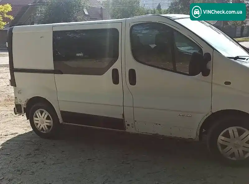 Renault Trafic 2005, фото з оголошення 2 з 7, VIN VF1FLABA54Y043986