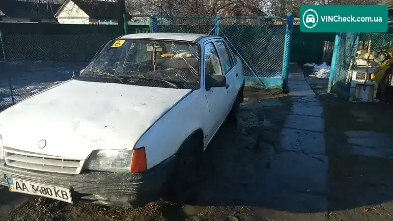 Opel Kadett 1990, фото з оголошення 2 з 9, VIN VSX000039L4166116