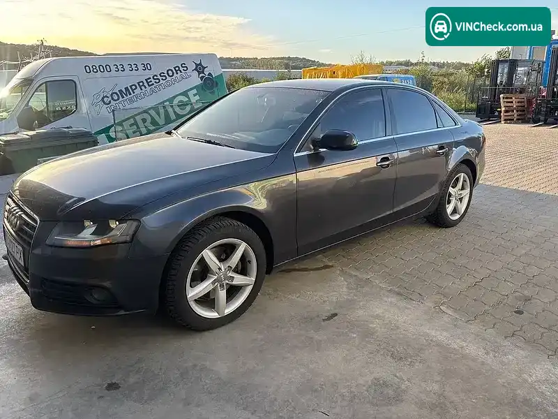 Audi A4 2010, фото з оголошення 1 з 9, VIN WAUZZZ8K5AN051647