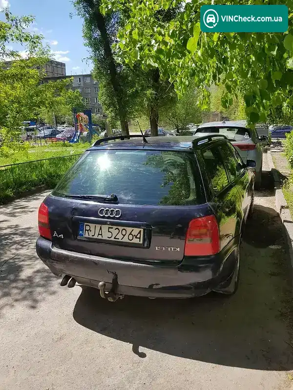 Audi A4 1997, фото з оголошення 2 з 10, VIN WAUZZZ8DZVA256616