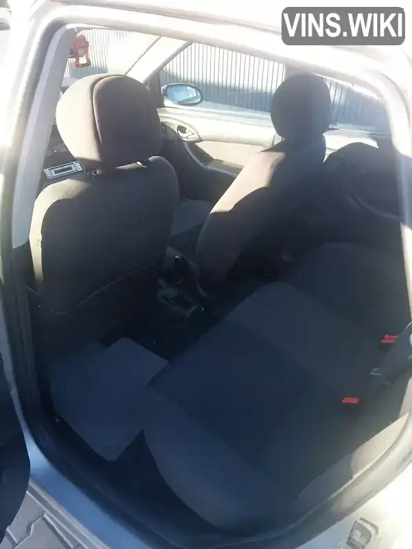Ford Focus 2002, фото з оголошення 1 з 16, VIN WF0FXXWPDF2T53043