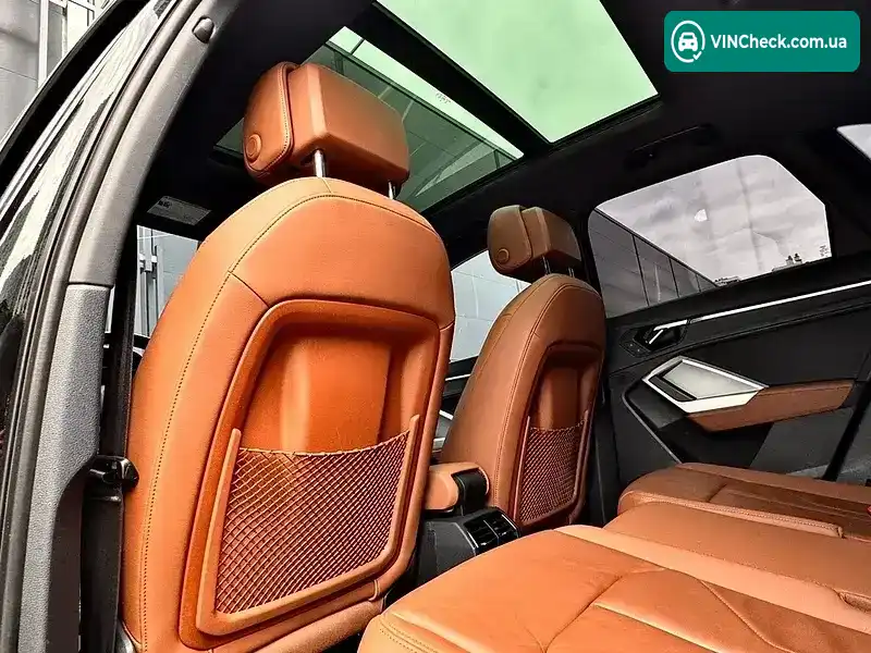 Audi Q3 2021, фото з оголошення 2 з 20, VIN WA1DECF30M1100650