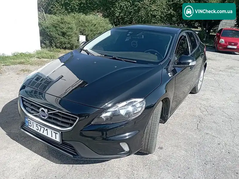 Volvo V40 2013, фото з оголошення 1 з 20, VIN YV1MV848BE2095459