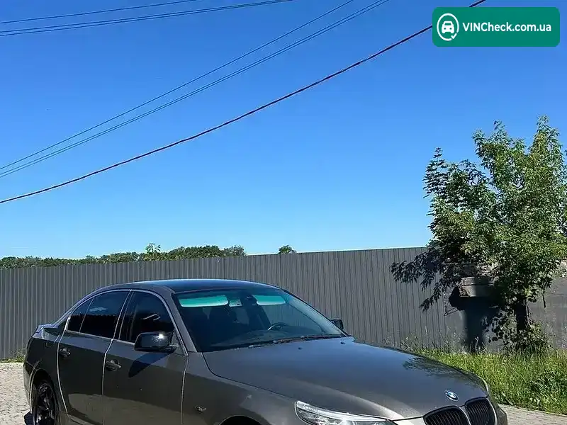 BMW 5 Series 2004, фото з оголошення 1 з 7, VIN WBANA31070B164897