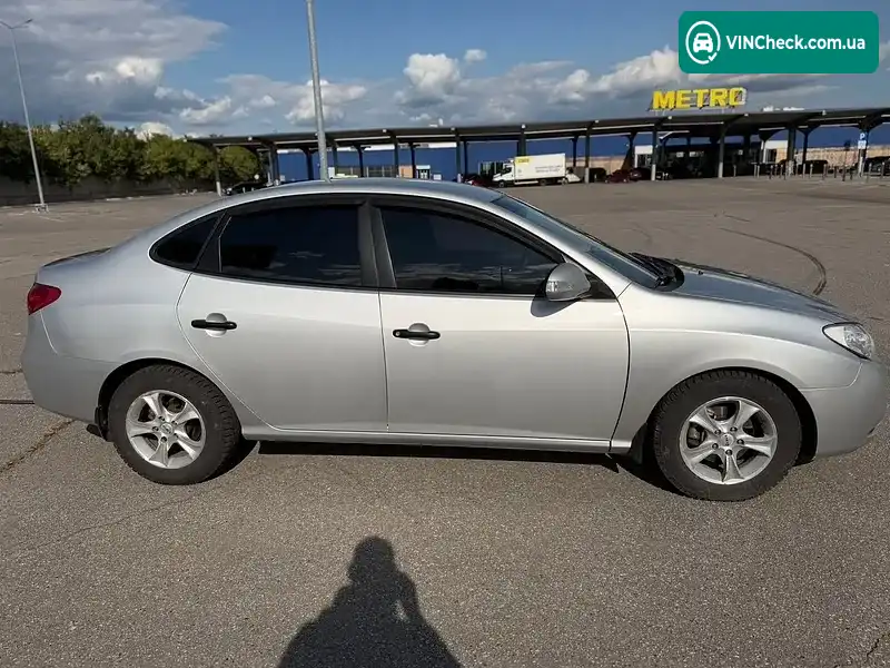 Hyundai Elantra 2010, фото з оголошення 2 з 13, VIN KMHDT41BBBU201781