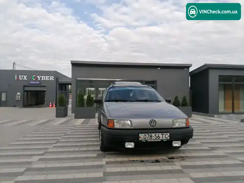 Volkswagen Passat 1992, фото з оголошення 2 з 16, VIN WVWZZZ31ZNE020694
