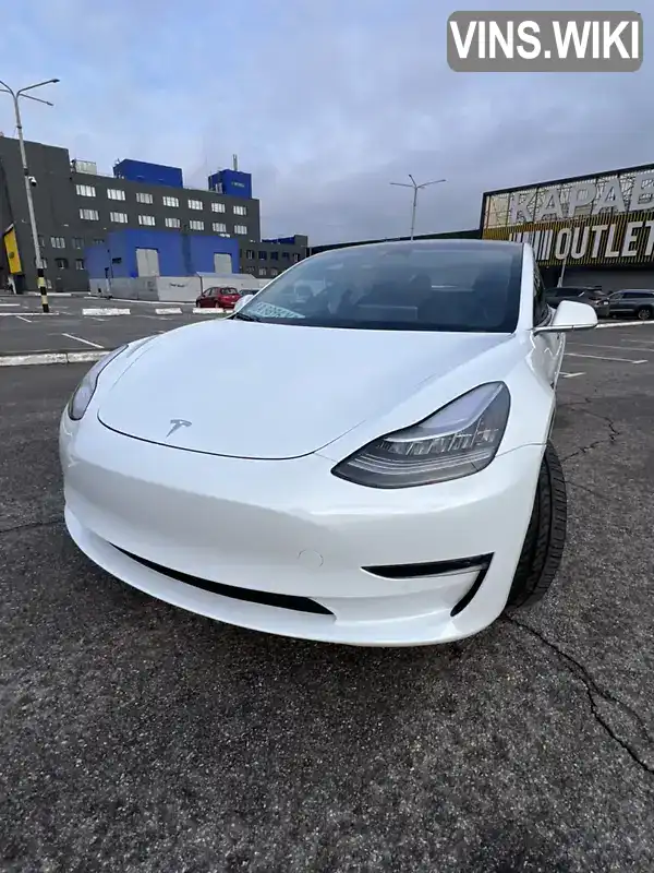 Tesla Model 3 2019, фото з оголошення 2 з 21, VIN 5YJ3E1EB6LF619013
