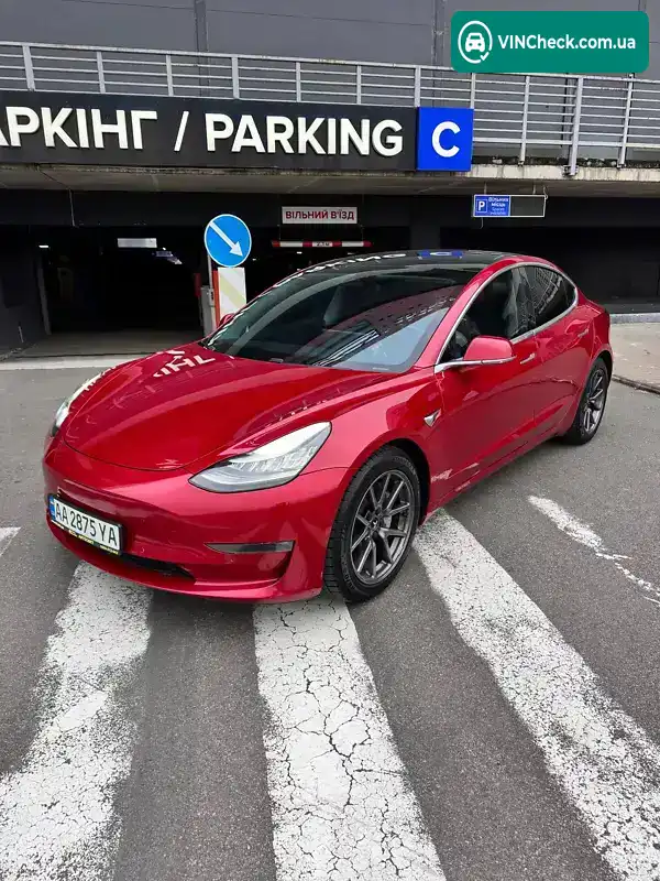 Tesla Model 3 2019, фото з оголошення 1 з 21, VIN 5YJ3E1EB1KF367802