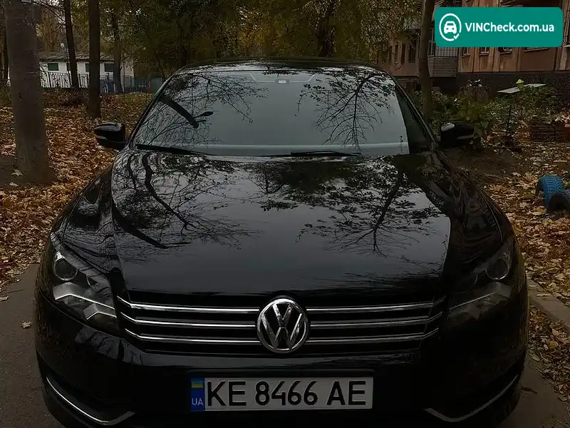 Volkswagen Passat 2012, фото з оголошення 1 з 8, VIN 1VWBP7A33DC059809
