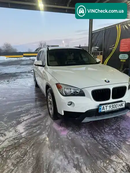 BMW X1 2013, фото з оголошення 1 з 9, VIN WBAVM1C56EVW52023