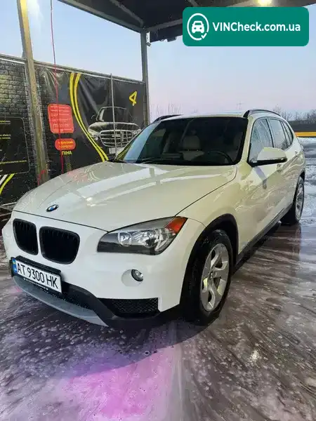 BMW X1 2013, фото з оголошення 2 з 9, VIN WBAVM1C56EVW52023