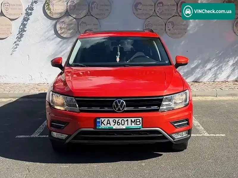 Volkswagen Tiguan 2017, фото з оголошення 1 з 17, VIN 3VV2B7AX9JM050998