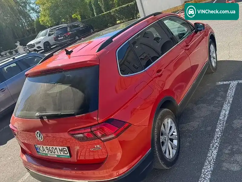 Volkswagen Tiguan 2017, фото з оголошення 2 з 17, VIN 3VV2B7AX9JM050998