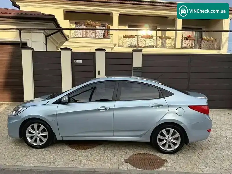 Hyundai Accent 2011, фото з оголошення 2 з 15, VIN Z94CU41DBBR069286