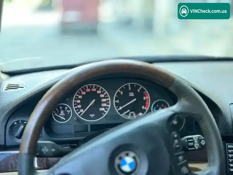 BMW 5 Series 2001, фото з оголошення 1 з 9, VIN WBADD61060BR06419