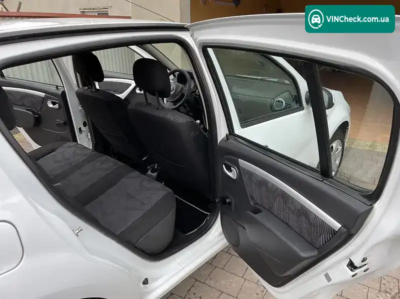 Dacia Sandero 2009, фото з оголошення 2 з 20, VIN UU1LSDAEH41078559