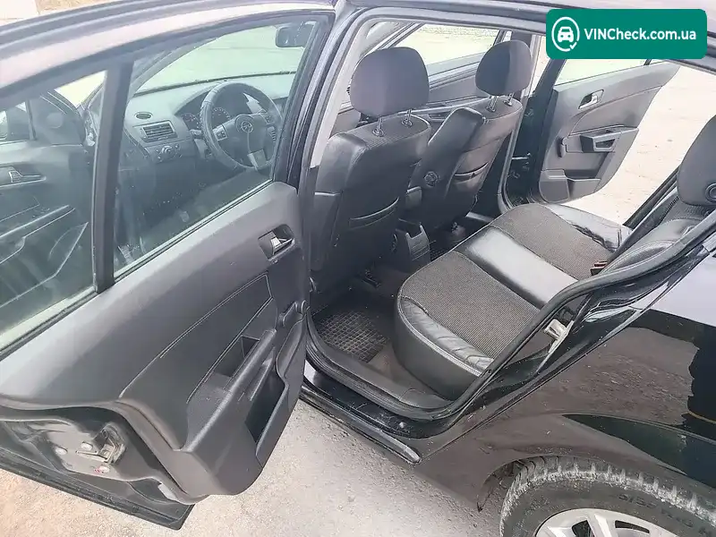 Opel Astra 2004, фото з оголошення 2 з 20, VIN W0L0AHL4848122575