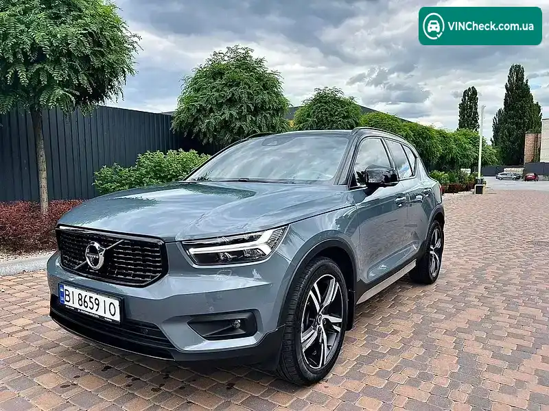 Volvo XC40 2020, фото з оголошення 2 з 20, VIN YV1XZACVCL2335814