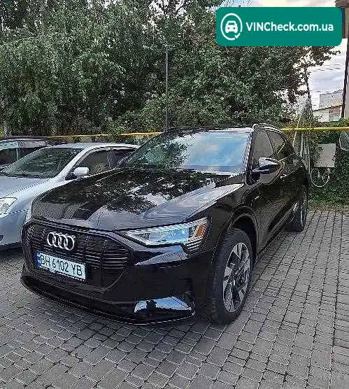 Audi e-tron 2021, фото з оголошення 2 з 20, VIN WA1AAAGE1NB020062