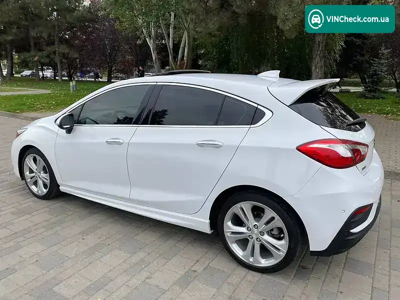 Chevrolet Cruze 2018, фото з оголошення 2 з 20, VIN 3G1BF6SM7JS645872