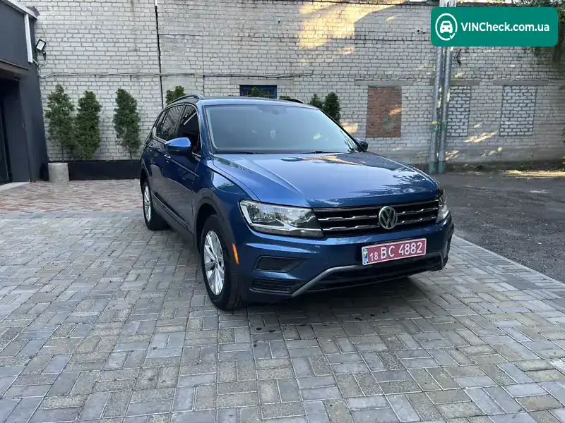 Volkswagen Tiguan 2019, фото з оголошення 1 з 11, VIN 3VV3B7AX7KM029928
