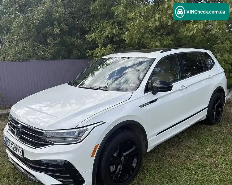 Volkswagen Tiguan 2023, фото з оголошення 1 з 17, VIN 3VV8B7AX9RM014086